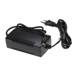 10 celių ličio akumuliatorių įkroviklis 42V 2A DC 10.7x3.1mm | baterija.lt